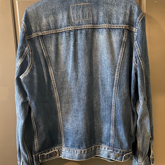 Levi’s Denim Jacket - Picture 2 of 5
